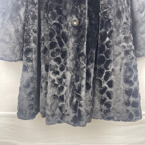 Outdoor Edition By Parkhurst Long Black Faux Fur Coat With Button Closure - Picture 7 of 14